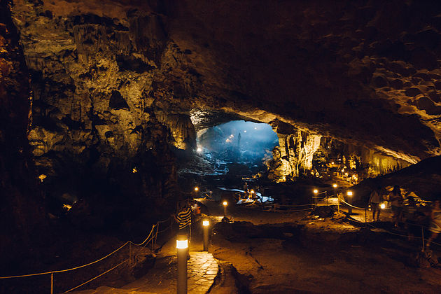 Sung Sot Cave, Halong Bay Tours, Cozy Vietnam Travel