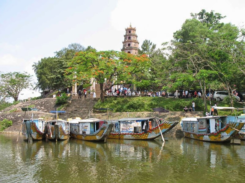 Thien Mu Pagoda in Hue, Cozy Vietnam Travel