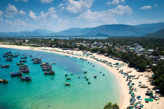 Beach in Phu Yen, Phu Yen Tours, Cozy Vietnam Travel