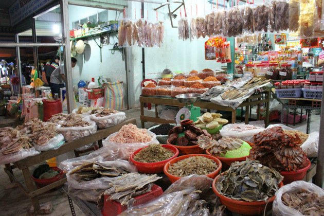 Ha Tien Market, Kien Giang Travel, Cozy Vietnam Travel