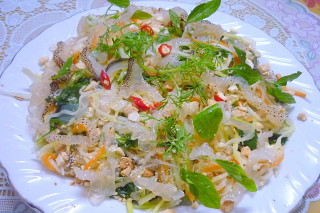 Jellyfish Salad in Ly Son Island, Quang Ngai Travel, Quang Ngai, Cozy Vietnam Travel