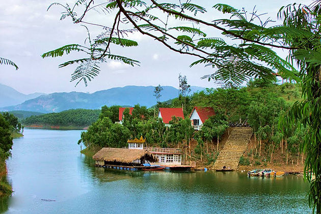 Thac Ba Lake, Yen Bai, Tours, Cozy Vietnam Travel