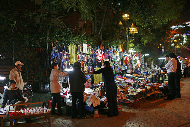 Am Phu Night Market in Da Lat, Da Lat, Tour, Cozy Vietnam Travel