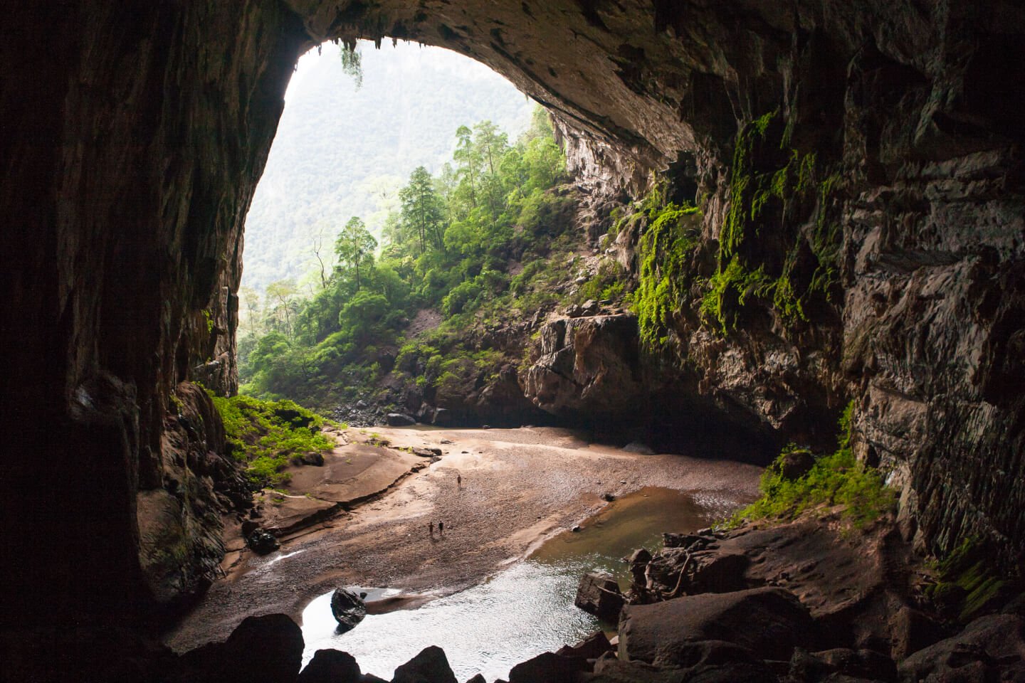 Quang Binh – Explore Phong Nha & Tien Son Cave Tour – 1 Day