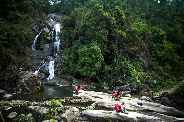 Khe Van Waterfall, Quang Ninh, Cozy Vietnam Tour