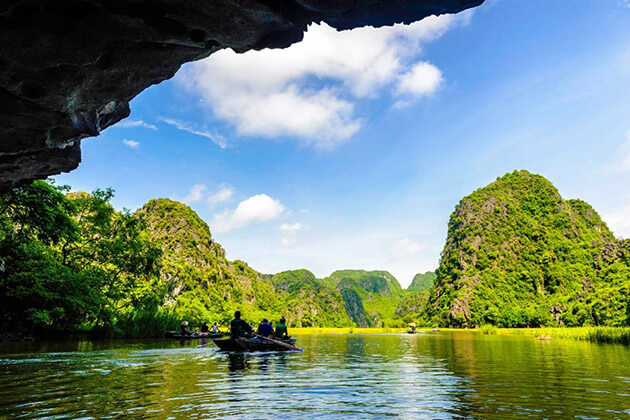 Tam Coc Grottoes, Ninh Binh Tours, Cozy Vietnam Tours, Vietnam Classic Tours