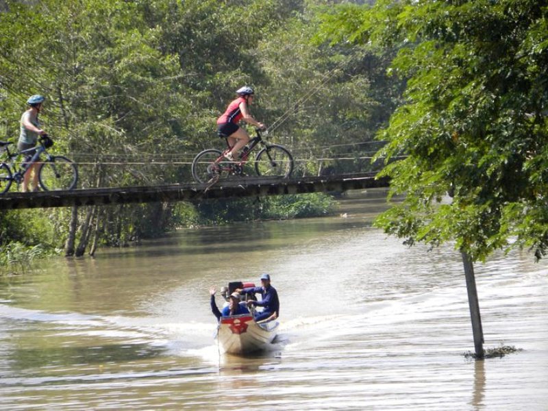 Central Vietnam Coast Cycling Tour – 10 Days