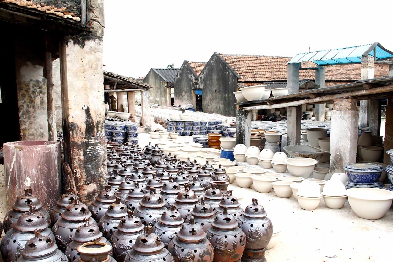 Bat Trang Ceramic Village Tour – Half Day