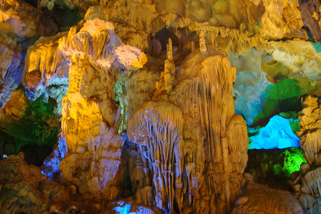 Heaven Palace Cave Halong Bay, Halong Bay Tours, Cozy Vietnam Tours