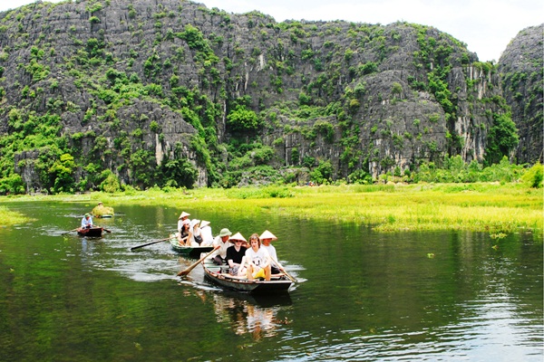 Deluxe & Small Group Ninh Binh 2 Days 1 Night Tour