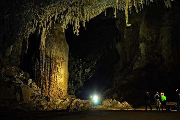 Dark Cave in Phong Nha, Cozy Vietnam Travel