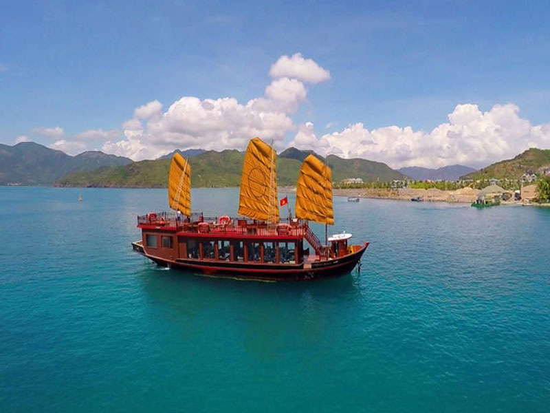 Emperor Cruise Nha Trang,Cozy Vietnam Tours,Cozy Vietnam Travel