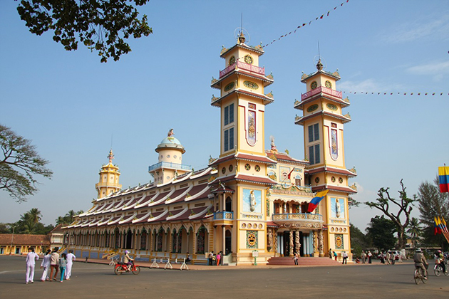 Cao Dai Temple, Cozy Vietnam Travel