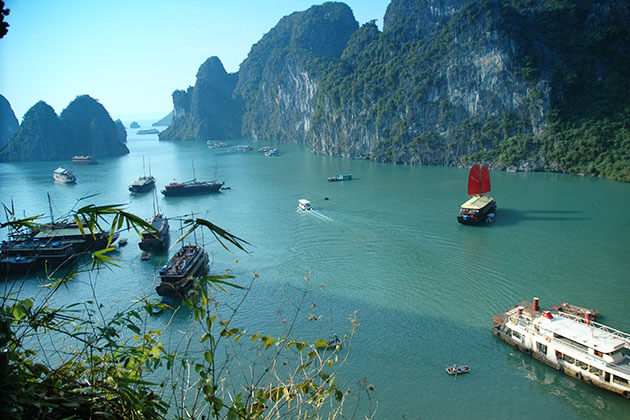 Halong Bay Overview, Halong Bay Tours, Vietnam Package Tours, Cozy Vietnam Travel