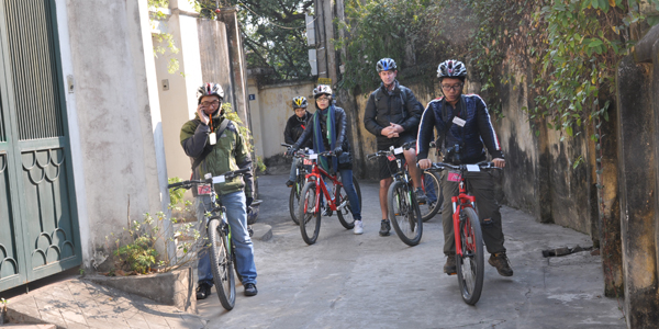 Explore the village with bike, Lien Mac Village, Cozy Vietnam Tours