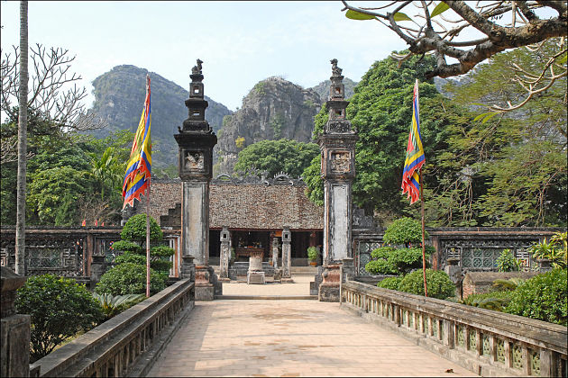 Hoa Lu Ancient Capital, Hoa Lu Tam Coc Tours, Cozy Vietnam Travel