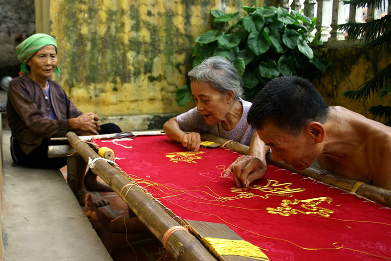Quat Dong Embroidery Village in Hanoi, Cozy Vietnam Travel