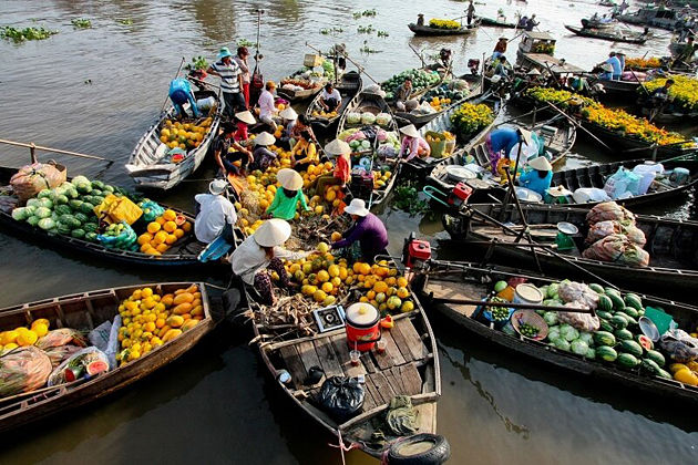 Cai Be Floating Market, Mekong Delta Tours, Cozy Vietnam Travel