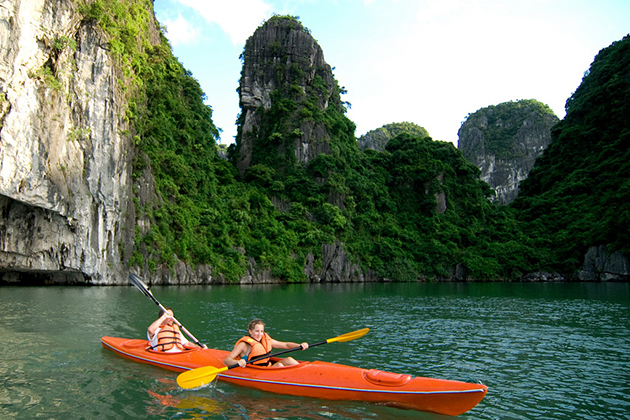 Kayaking in Halong Bay, Cozy Vietnam Travel