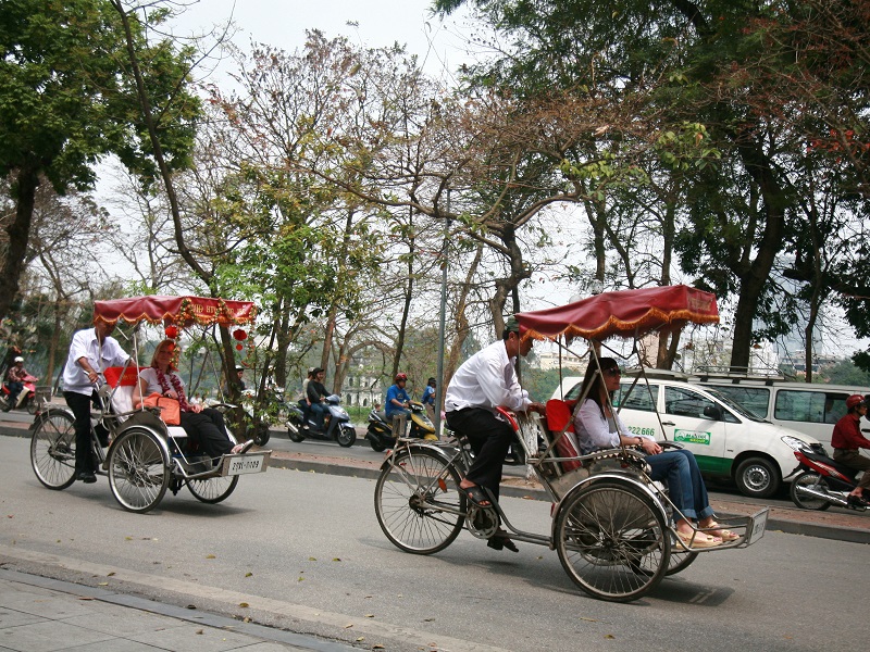 Hanoi Cyclo Tour,Hanoi City Tours,Cozy Vietnam Travel,Vietnam Tours