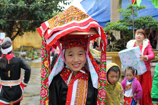 Dzao people in Cao Bang, Cozy Vietnam Travel