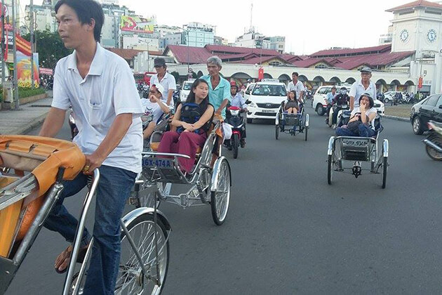 saigon cyclo tour for students