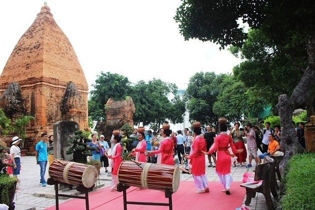 Ponagar Temple in Nha Trang, Nha Trang City Tours, Cozy Vietnam Tours