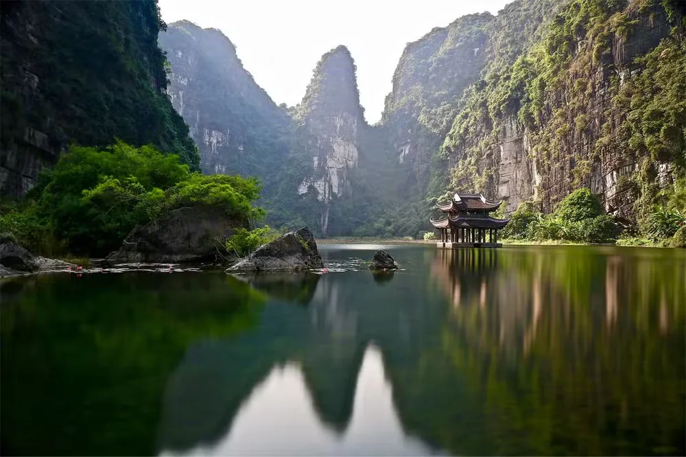 Temple pavilion on the water along the Trang An boat route